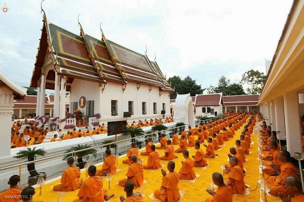 Thái Lan: Chùm ảnh diễu hành quanh Phố phường dịp kỷ niệm ngày Phật Thành đạo