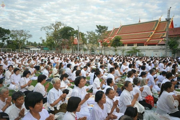Thái Lan: Chùm ảnh diễu hành quanh Phố phường dịp kỷ niệm ngày Phật Thành đạo