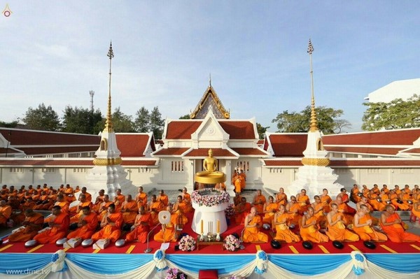 Thái Lan: Chùm ảnh diễu hành quanh Phố phường dịp kỷ niệm ngày Phật Thành đạo