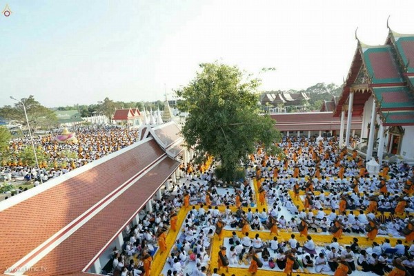 Thái Lan: Hình ảnh Tu viện Wat Phra Dhammakaya tổ chức cuộc Hành hương vì hòa bình