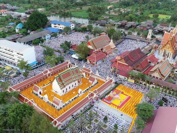 Thái Lan: Chùm ảnh diễu hành quanh Phố phường dịp kỷ niệm ngày Phật Thành đạo
