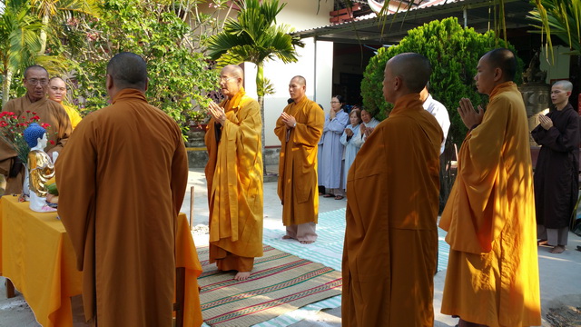 Lễ đặt đá xây dựng gác chuông chùa Linh Quang