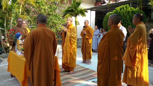 Lễ đặt đá xây dựng gác chuông chùa Linh Quang