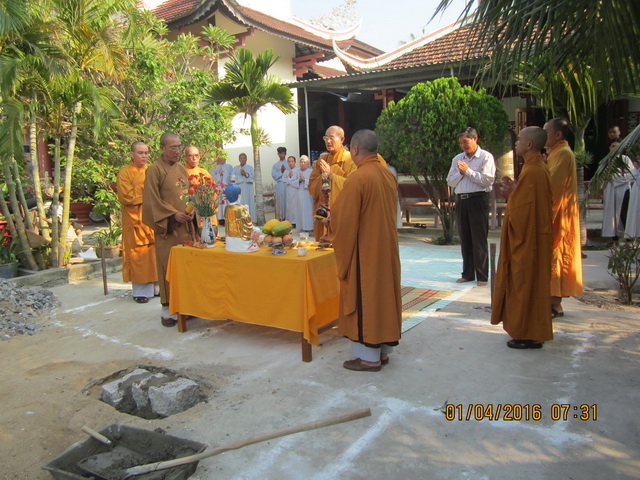 Lễ đặt đá xây dựng gác chuông chùa Linh Quang