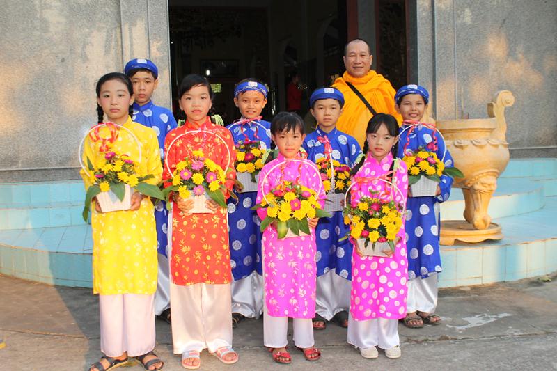 PG Đồng Tháp: Lễ Hội Hoa Đăng – Dược Sư