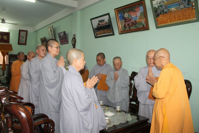 Phân ban Ni giới T.Ư chúc tết lãnh đạo GHPGVN và các cấp chính quyền