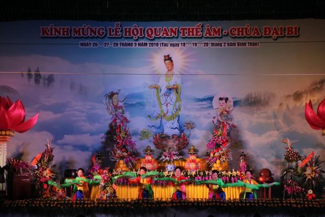 Thái Bình: Lễ hội hoa đăng vía Quan Thế Âm Bồ tát tại chùa Đại Bi