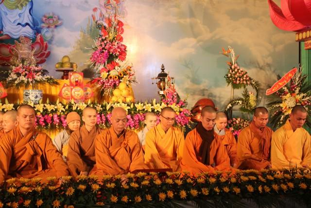 Thái Bình: Lễ hội hoa đăng vía Quan Thế Âm Bồ tát tại chùa Đại Bi