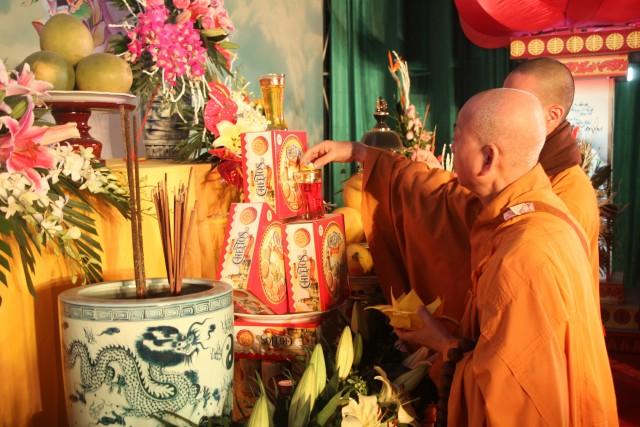 Thái Bình: Lễ hội hoa đăng vía Quan Thế Âm Bồ tát tại chùa Đại Bi