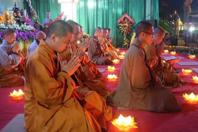 Thái Bình: Lễ hội hoa đăng vía Quan Thế Âm Bồ tát tại chùa Đại Bi