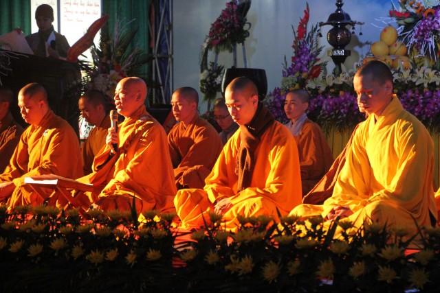Thái Bình: Lễ hội hoa đăng vía Quan Thế Âm Bồ tát tại chùa Đại Bi