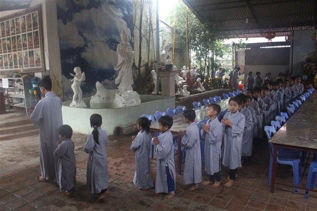 Triệu Sơn: Khóa tu Gieo Hạt Từ Tâm lần 2 năm 2016 tại chùa Ông Sư