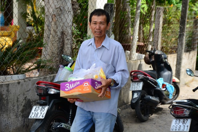 Quỹ Đạo Phật Ngày Nay: Trao tặng Quà Tết Yêu Thương  tại Gò Công (C66)