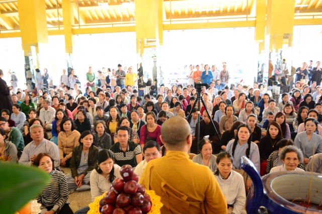 Chùa Giác Ngộ: 1000 Phật tử hành hương thập tự đầu năm Bính Thân 2016