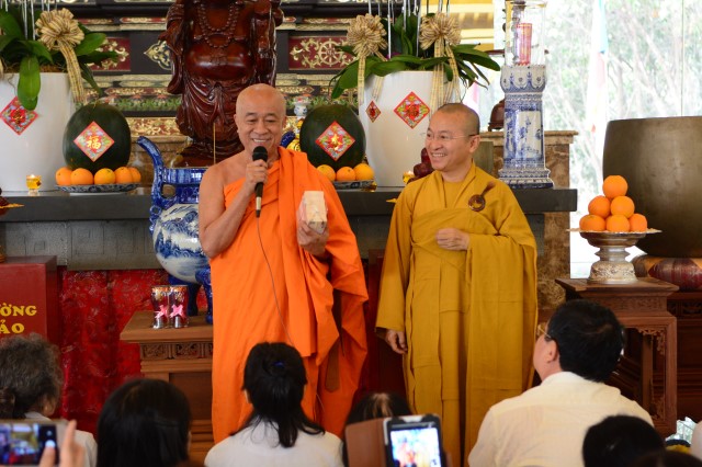 Chùa Giác Ngộ: 1000 Phật tử hành hương thập tự đầu năm Bính Thân 2016
