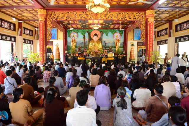 Chùa Giác Ngộ: 1000 Phật tử hành hương thập tự đầu năm Bính Thân 2016