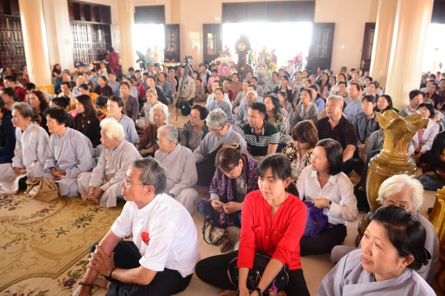 Chùa Giác Ngộ: 1000 Phật tử hành hương thập tự đầu năm Bính Thân 2016