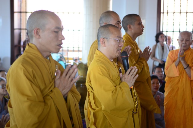 Chùa Giác Ngộ: 1000 Phật tử hành hương thập tự đầu năm Bính Thân 2016