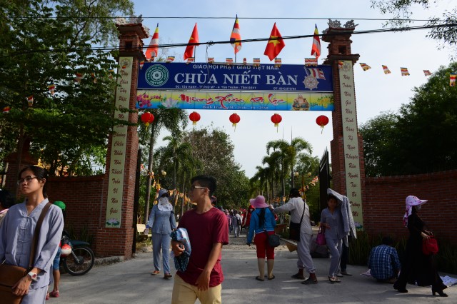 Chùa Giác Ngộ: 1000 Phật tử hành hương thập tự đầu năm Bính Thân 2016