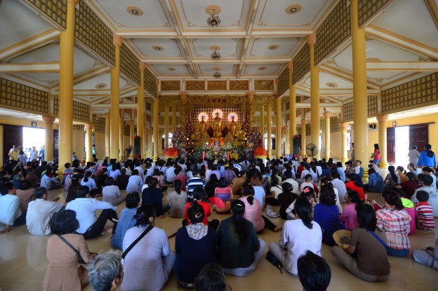 Chùa Giác Ngộ: 1000 Phật tử hành hương thập tự đầu năm Bính Thân 2016