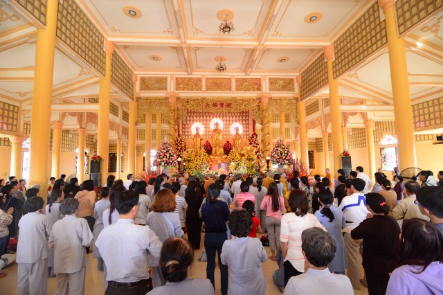 Chùa Giác Ngộ: 1000 Phật tử hành hương thập tự đầu năm Bính Thân 2016