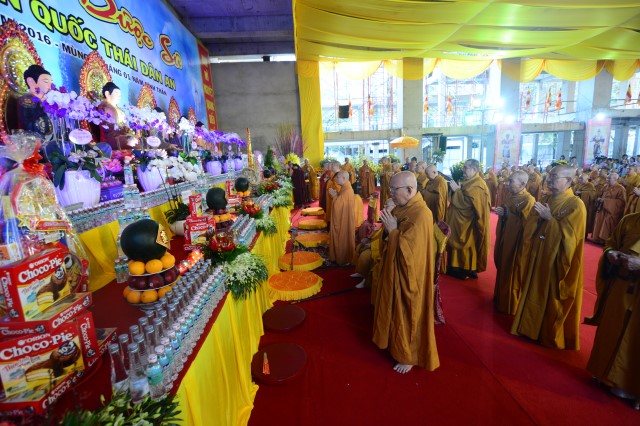 TP. HCM: Trang nghiêm pháp hội Dược Sư – Tiêu tai diên thọ tại Việt Nam Quốc Tự
