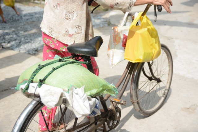Quỹ Đạo Phật Ngày Nay: Khánh thành “Nhịp Cầu Yêu Thương 5” và trao tặng “Quà Tết Yêu Thương 2016” (C59)