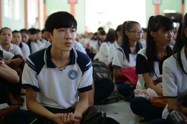 Quỹ Đạo Phật Ngày Nay: Khánh thành “Nhịp Cầu Yêu Thương 5” và trao tặng “Quà Tết Yêu Thương 2016” (C59)