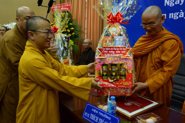 Viện Nghiên cứu Phật học Việt Nam tổ chức lễ tổng kết Phật sự 2015 và phương hướng hoạt động 2016