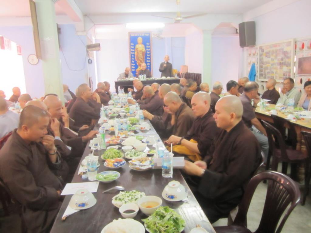 Tăng Ni Phật giáo Ninh Hòa bố-tát cuối năm