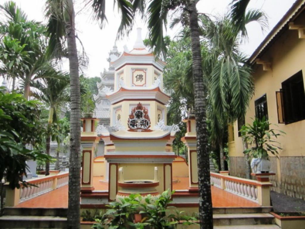 Ngày Xuân thăm Tổ đình Thiên Bửu