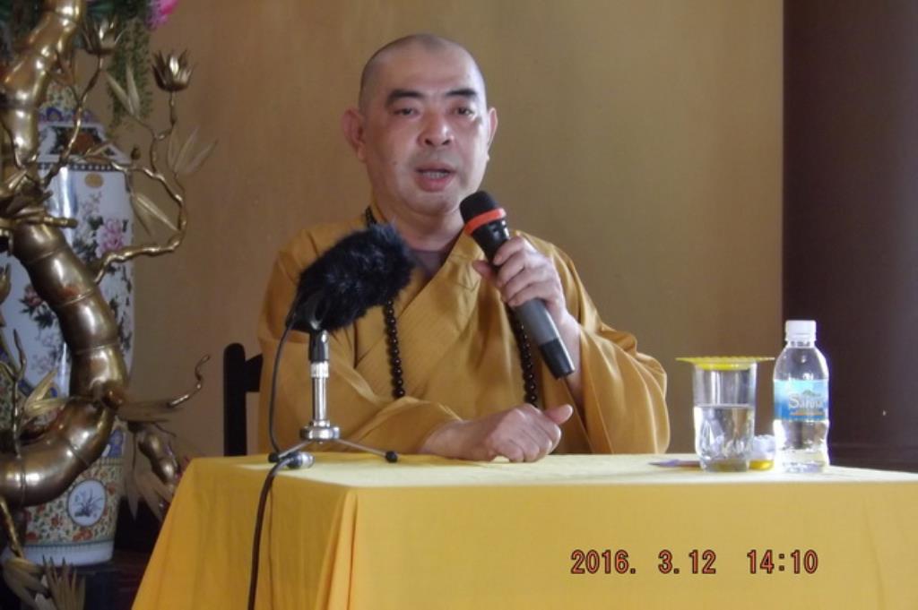 Thượng tọa Thích Minh Thành thuyết giảng tại chùa Tòng Lâm Lô Sơn