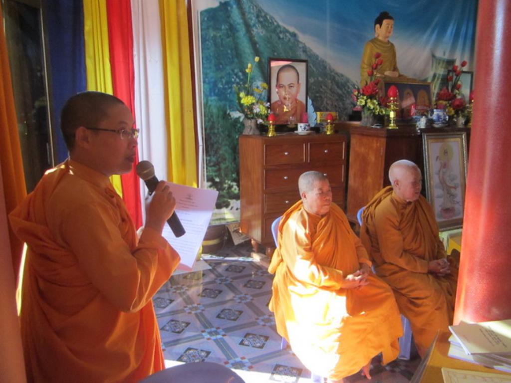 Đạo tràng Bát quan trai Tịnh xá Ngọc Sơn tổng kết cuối năm