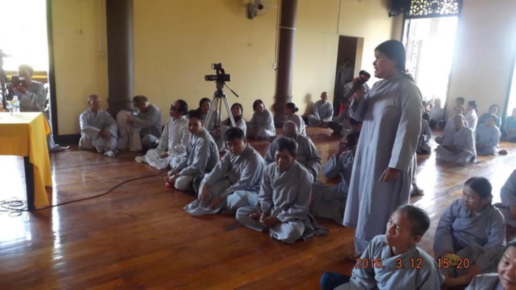 Thượng tọa Thích Minh Thành thuyết giảng tại chùa Tòng Lâm Lô Sơn