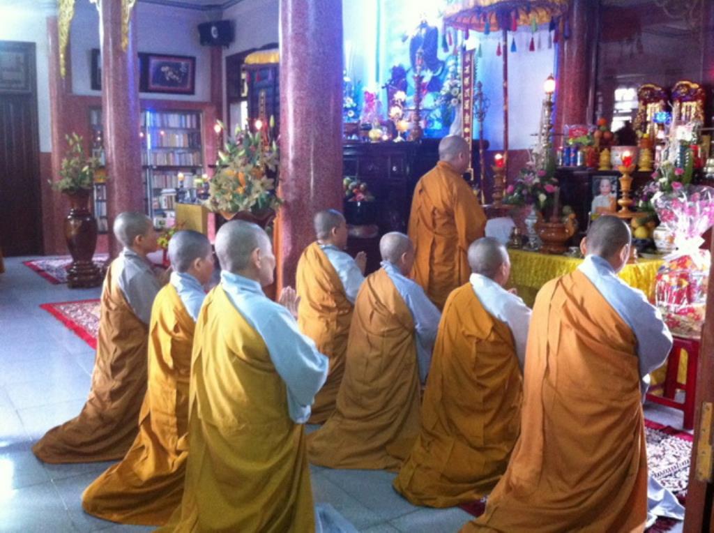 Trang nghiêm lễ húy nhật lần thứ 17 cố ni sư Thích nữ Như Tín