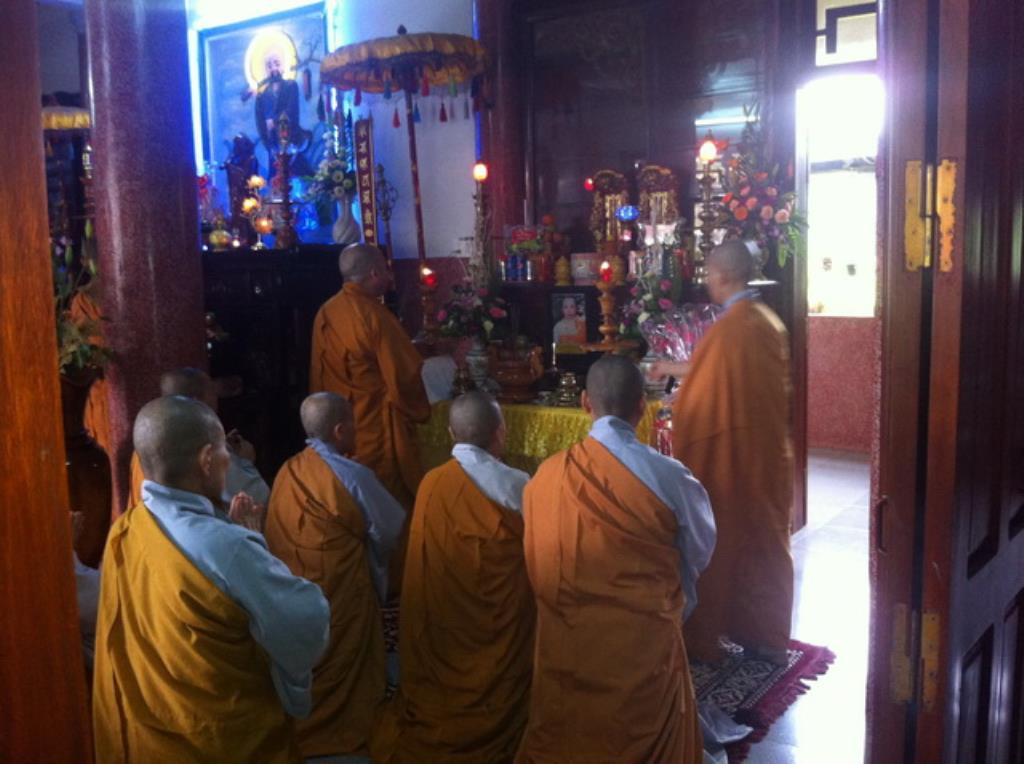 Trang nghiêm lễ húy nhật lần thứ 17 cố ni sư Thích nữ Như Tín