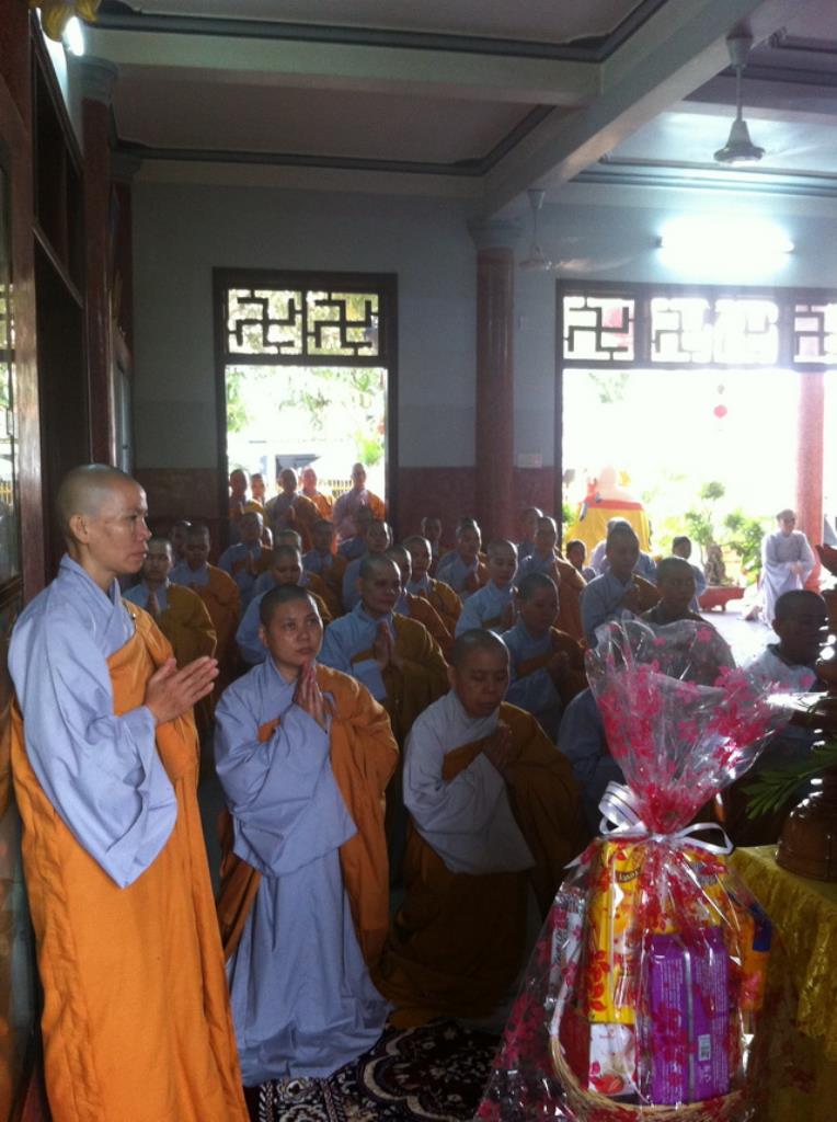 Trang nghiêm lễ húy nhật lần thứ 17 cố ni sư Thích nữ Như Tín