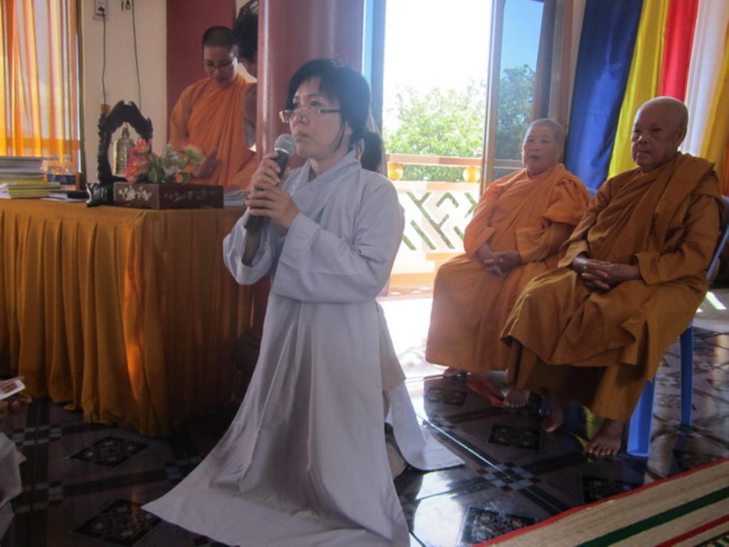 Đạo tràng Bát quan trai Tịnh xá Ngọc Sơn tổng kết cuối năm