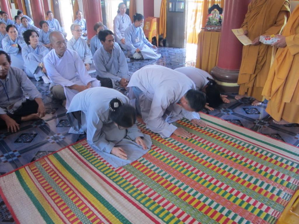 Đạo tràng Bát quan trai Tịnh xá Ngọc Sơn tổng kết cuối năm