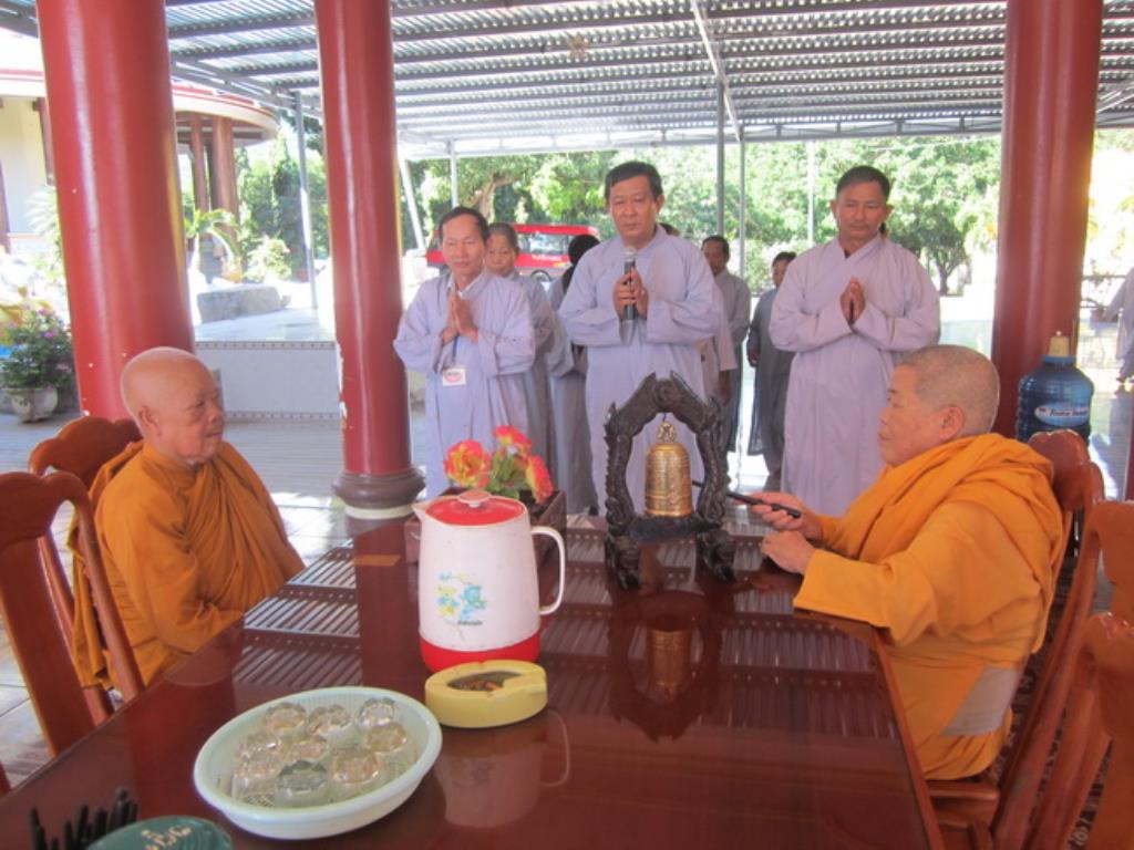 Đạo tràng Bát quan trai Tịnh xá Ngọc Sơn tổng kết cuối năm