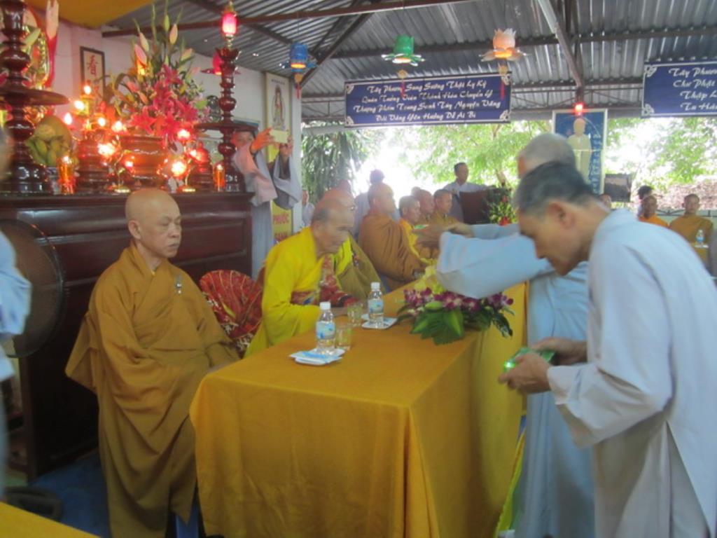 Đạo tràng niệm Phật chùa Linh Sơn Pháp Ấn kỉ niệm 15 năm thành lập