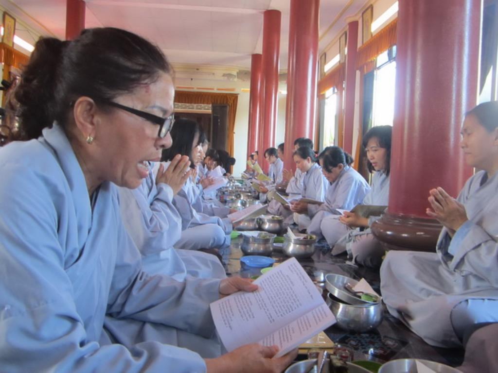 Đạo tràng Bát quan trai Tịnh xá Ngọc Sơn tổng kết cuối năm