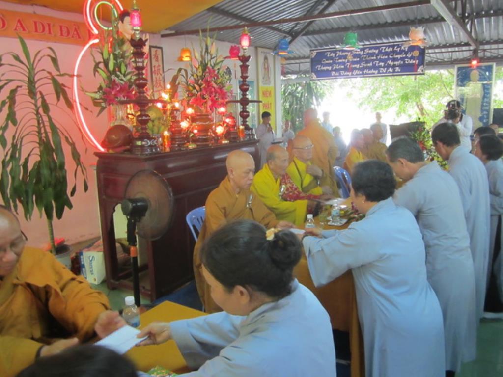 Đạo tràng niệm Phật chùa Linh Sơn Pháp Ấn kỉ niệm 15 năm thành lập