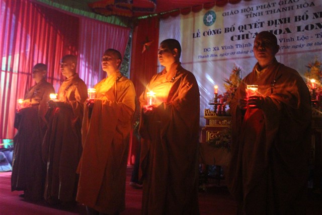 Thanh Hóa: Chùa Hoa Long tổ chức đêm hoa đăng cầu nguyện hòa bình