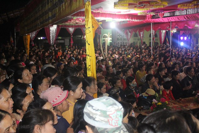 Thanh Hóa: Chùa Hoa Long tổ chức đêm hoa đăng cầu nguyện hòa bình