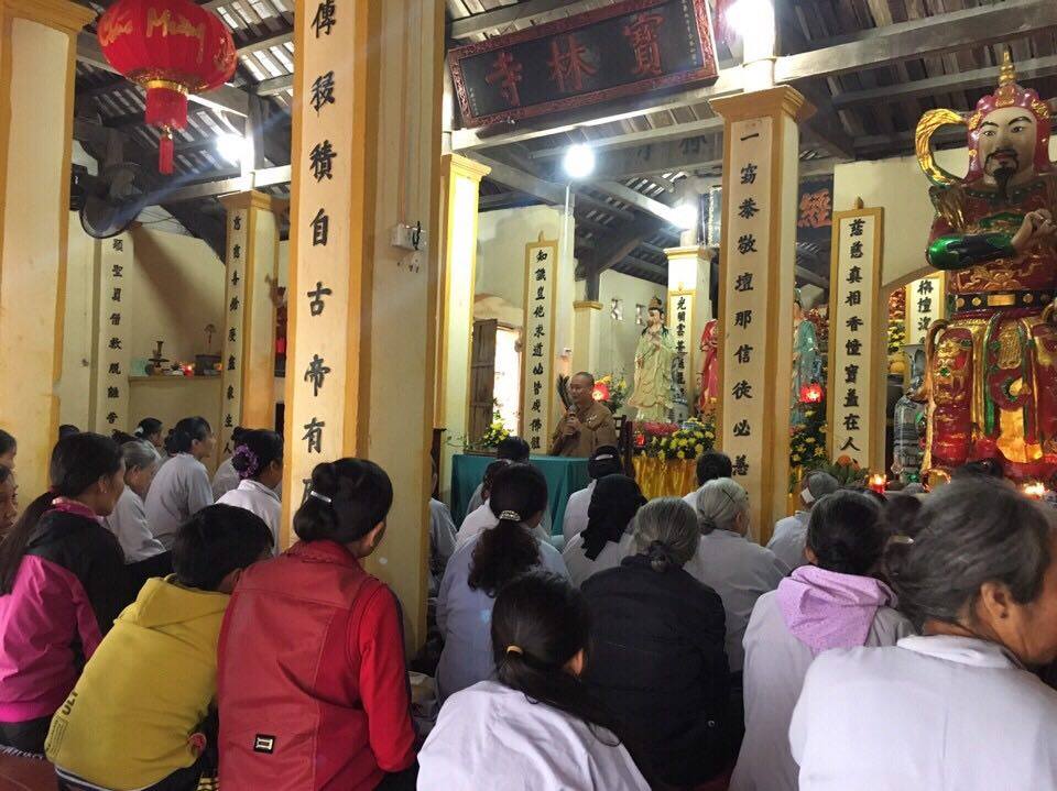 Hưng Yên: Chùa Bảo Lâm đêm hội hoa đăng  vía Bồ tát Quán Thế Âm