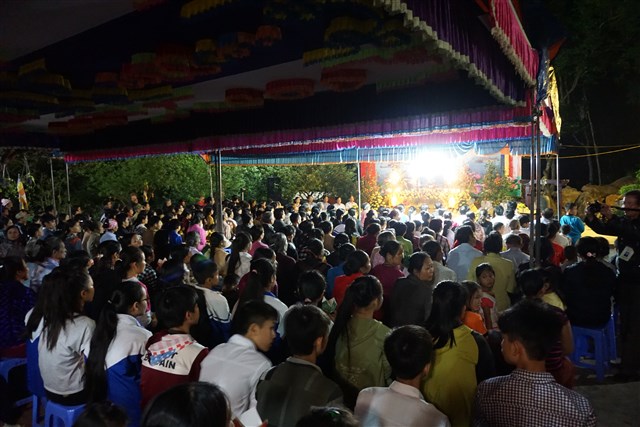 Thanh Hóa: Chùa Báo Ân tổ chức đêm hoa đăng cầu nguyện hòa bình