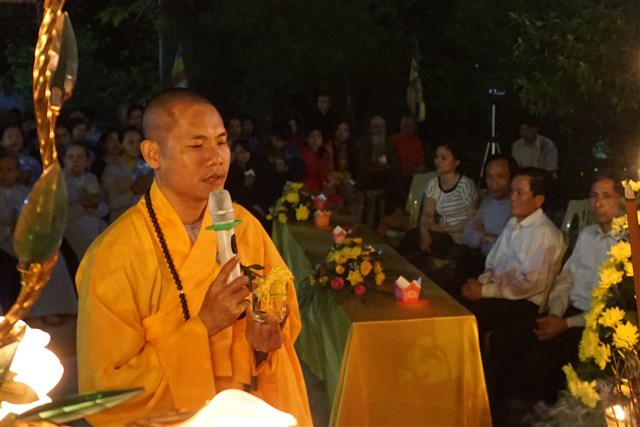 Thanh Hóa: Chùa Báo Ân tổ chức đêm hoa đăng cầu nguyện hòa bình