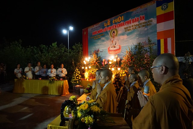Thanh Hóa: Chùa Báo Ân tổ chức đêm hoa đăng cầu nguyện hòa bình