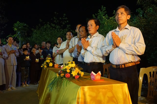 Thanh Hóa: Chùa Báo Ân tổ chức đêm hoa đăng cầu nguyện hòa bình